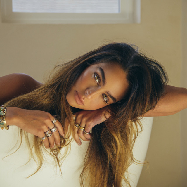 Sommer Ray - Official Artist Photo