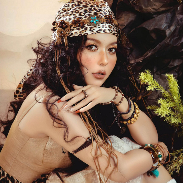 'မိုးမှမင်းဆီ' cover art