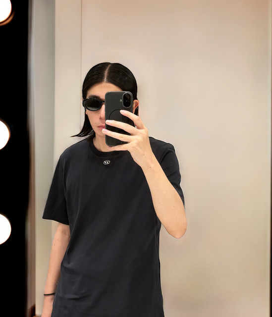 Yohji Igarashi - Official Artist Photo