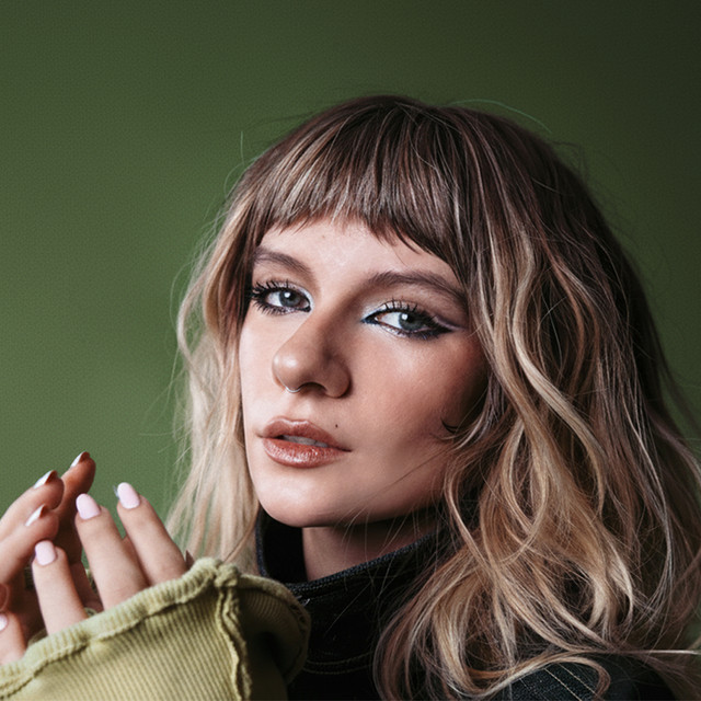 Dilhan Şeşen - Official Artist Photo