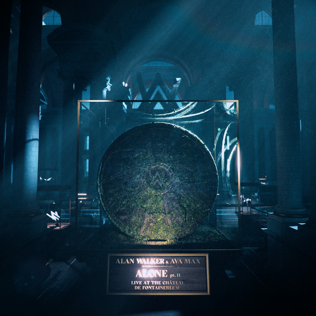 'Alone, Pt. II (Live at Château de Fontainebleau)' cover art