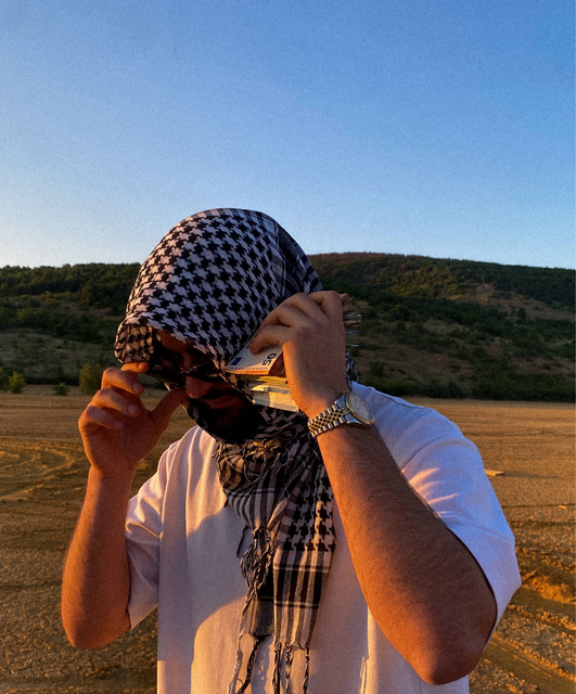 Young Arti - Official Artist Photo