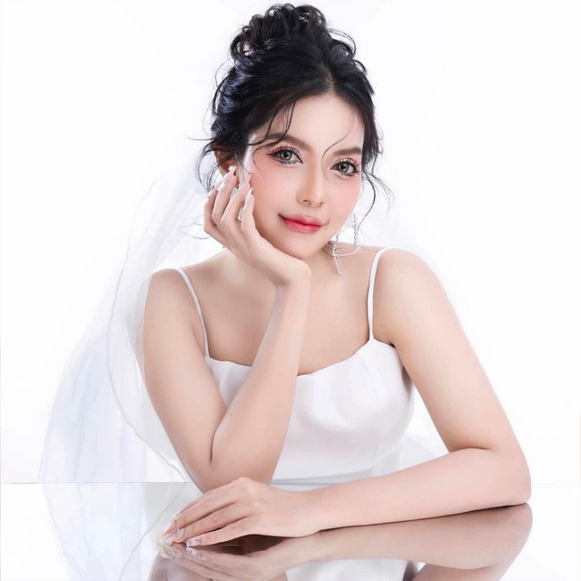 'ရှင်သန်ခြင်းအတွက်' cover art