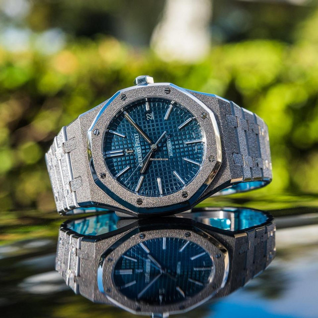 'Audemars Piguet' cover art