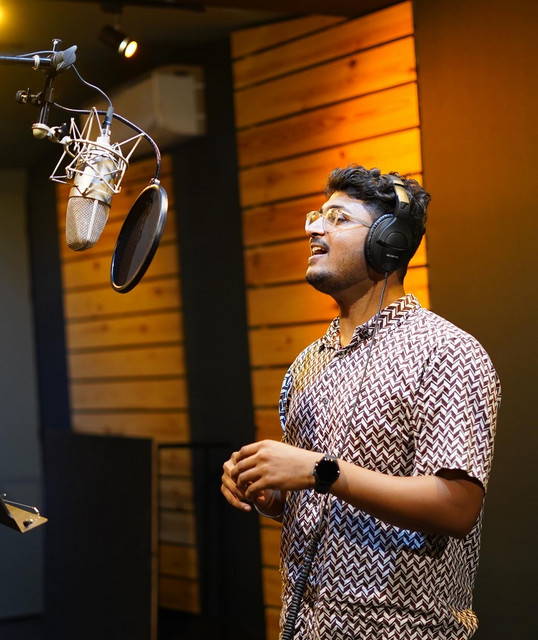 Rishabh Sathe - Official Artist Photo