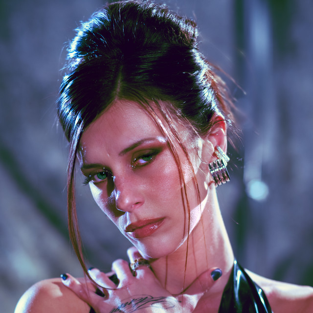 Qendresa - Official Artist Photo