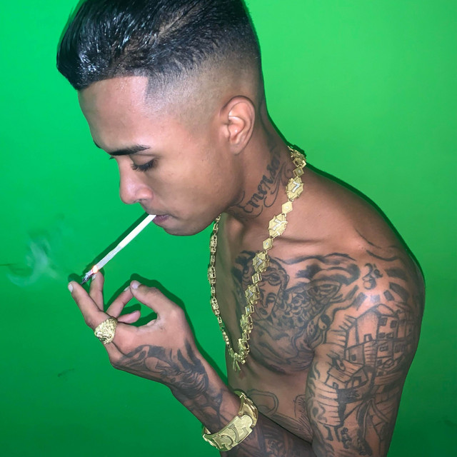 'É MURÃO FAVELA' cover art