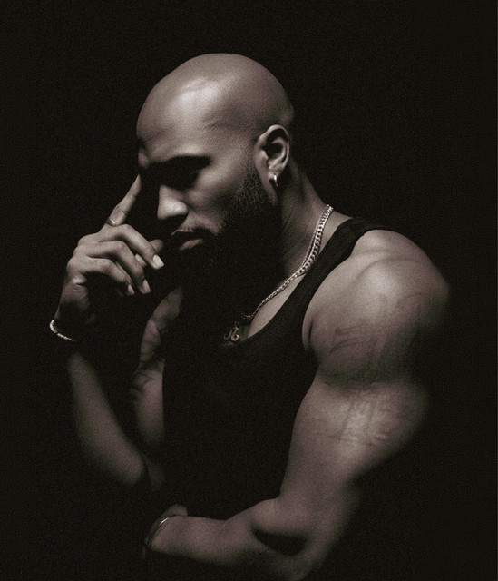 Derrick Leonárd - Official Artist Photo