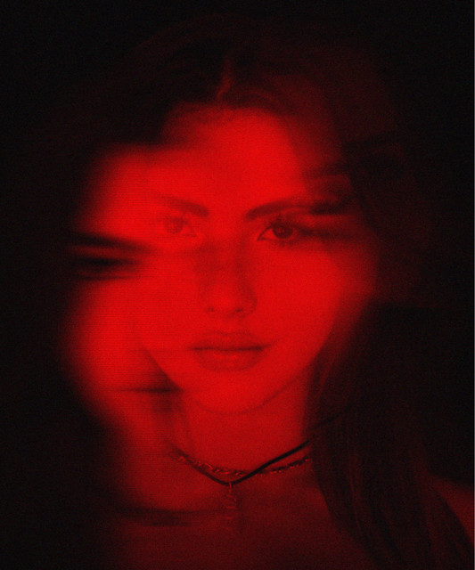 Andrea Botez - Official Artist Photo