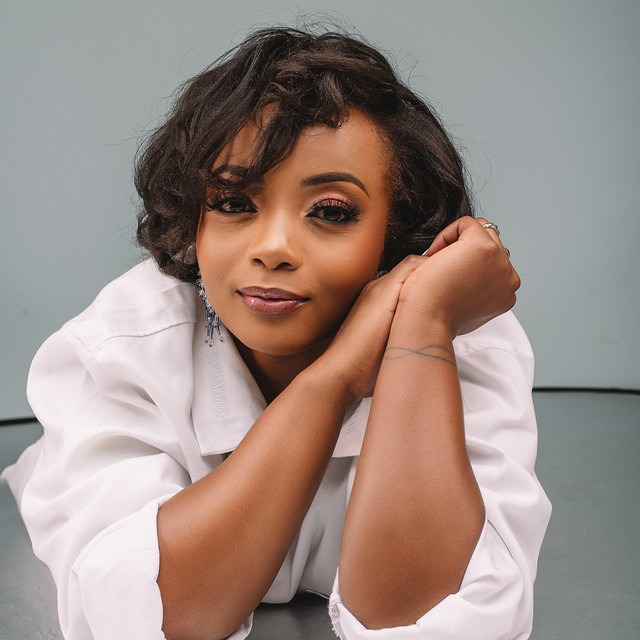 Karwirwa Laura - Official Artist Photo