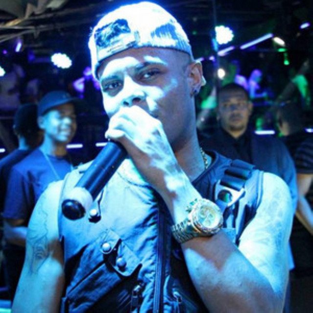 'Com a Peça na Mão' cover art
