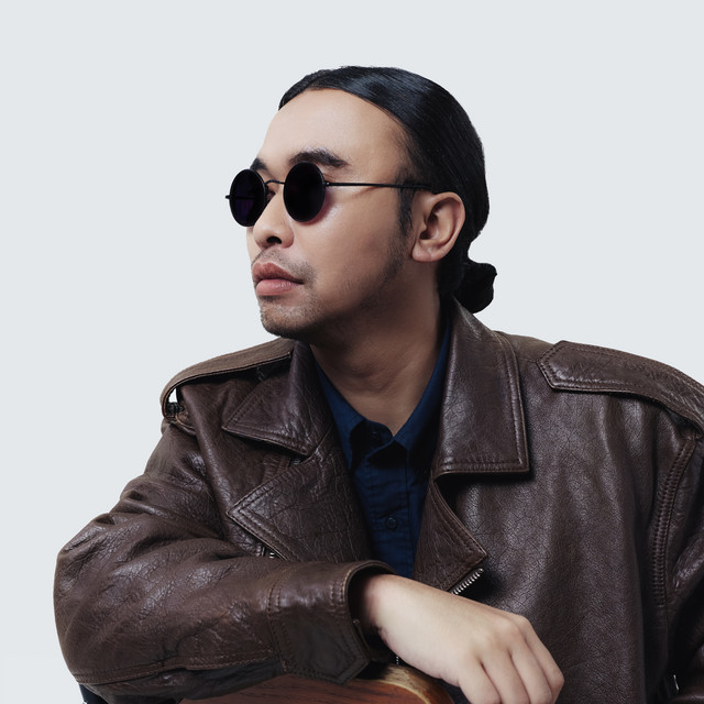Whisnu Santika - Official Artist Photo