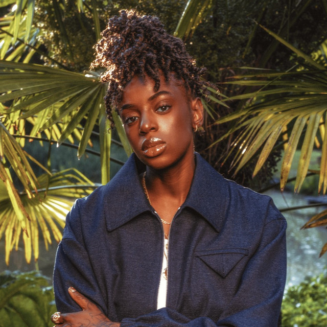Cat Burns - Official Artist Photo