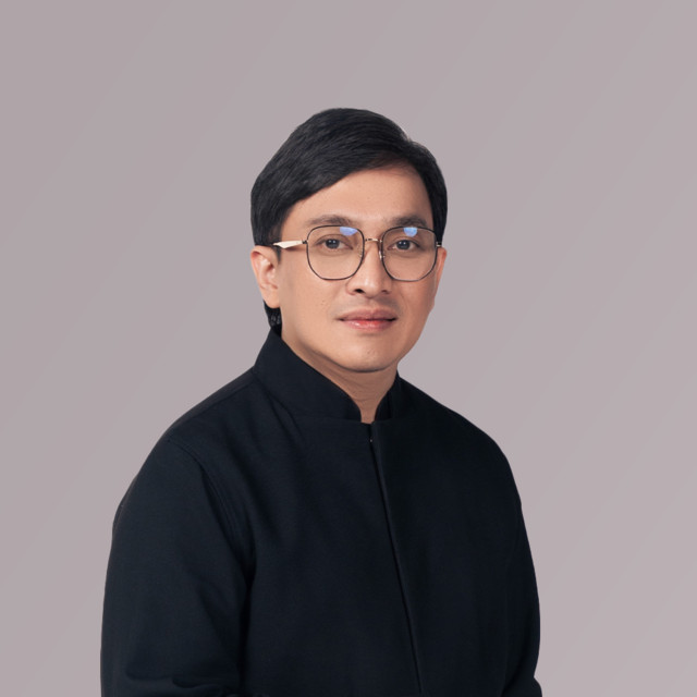 Yovie Widianto - Official Artist Photo