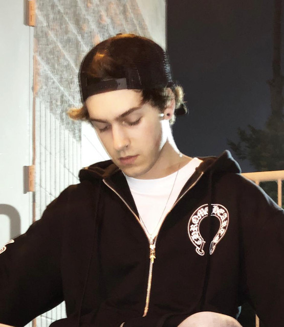 Jakemills - Official Artist Photo