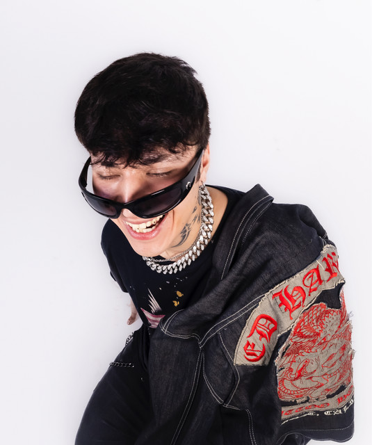 8.am - Official Artist Photo