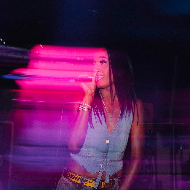 Leah Writes - Official Artist Photo