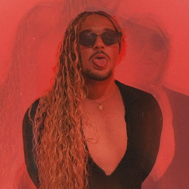 Lilo mowrha - Official Artist Photo