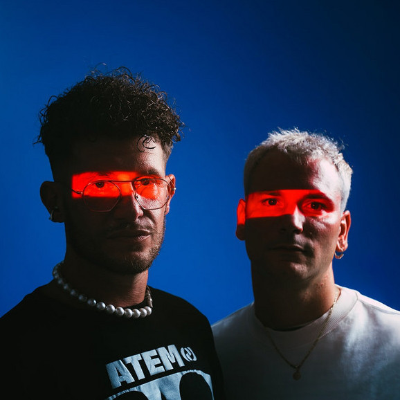 Glowal - Official Artist Photo