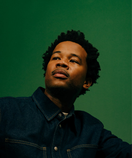 Munir Zakee - Official Artist Photo