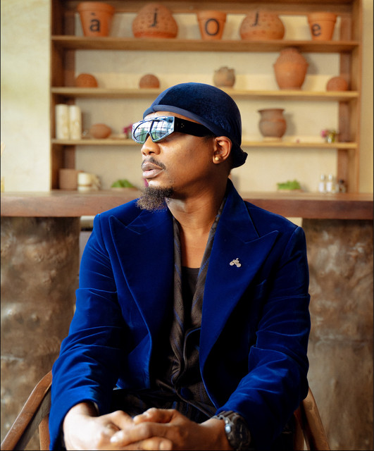 Reminisce - Official Artist Photo